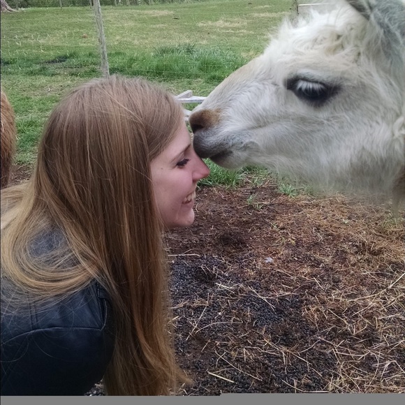 Meet your Posher, Jenna - Picture 6 of 7